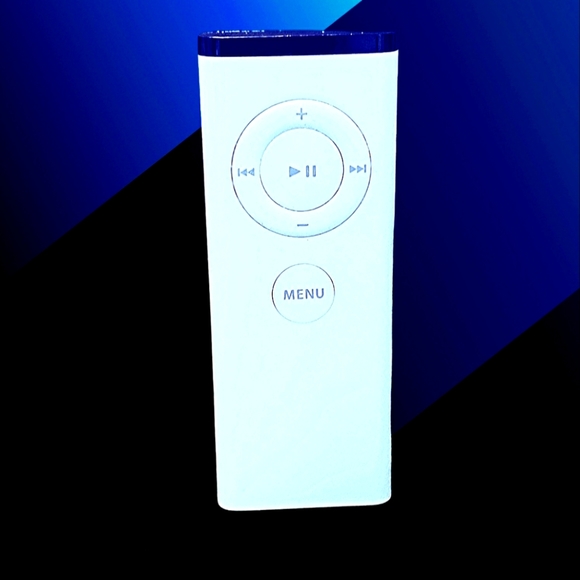 Apple Original Remote A1156 + Spare Replacement Battery - Picture 2 of 5